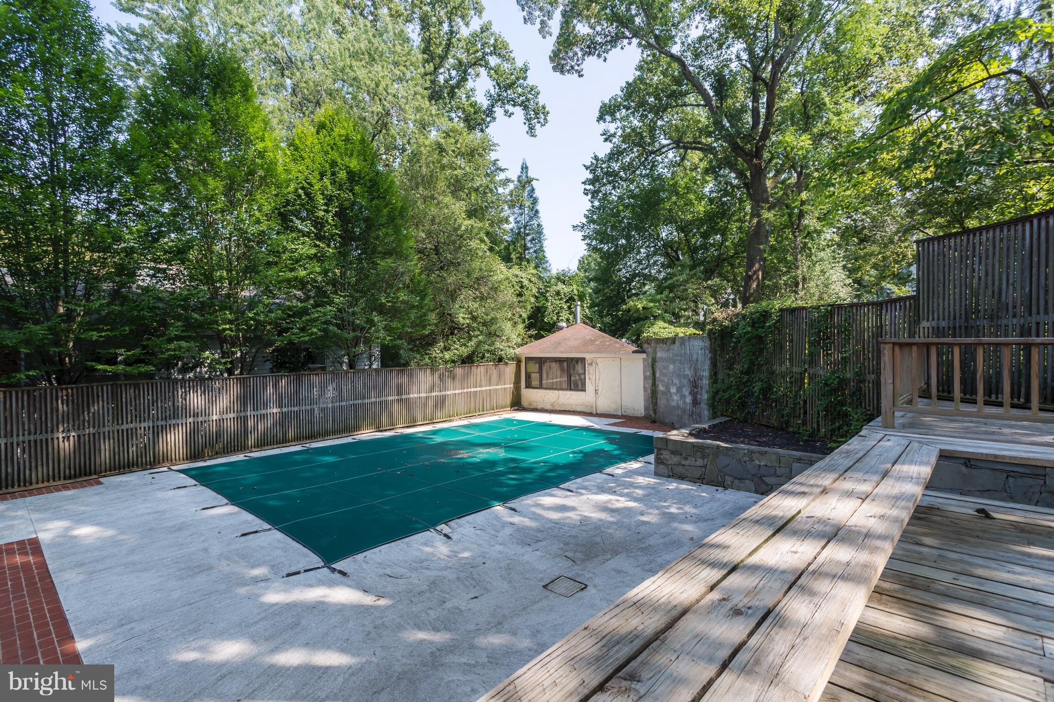 2022 Yorktown Road Northwest Washington, DC 20012 - Photo 26 of 29 Pool house