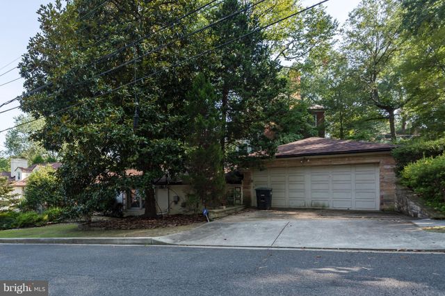 $1,000,000 | 2022 Yorktown Road Northwest, Washington, DC 20012