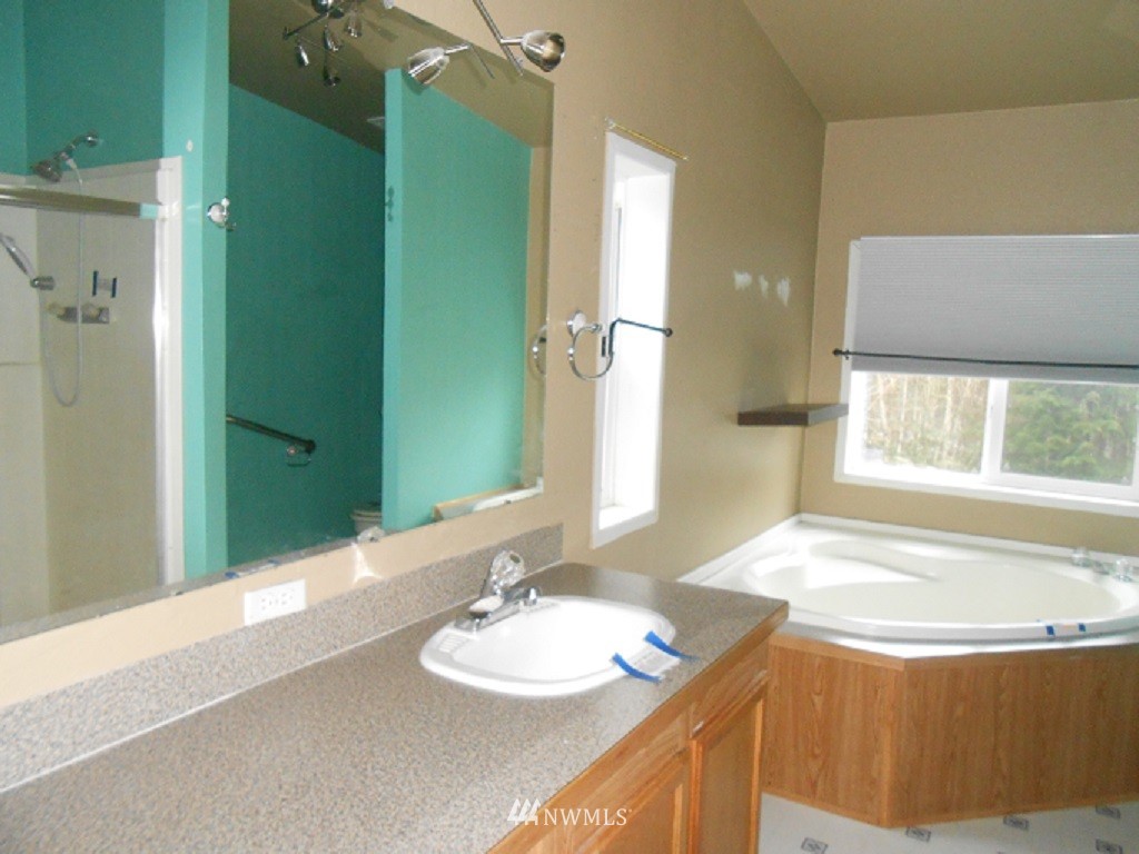 4482 East Rasor Road Belfair, WA 98528 - Photo 15 of 18 Gallery Image 15