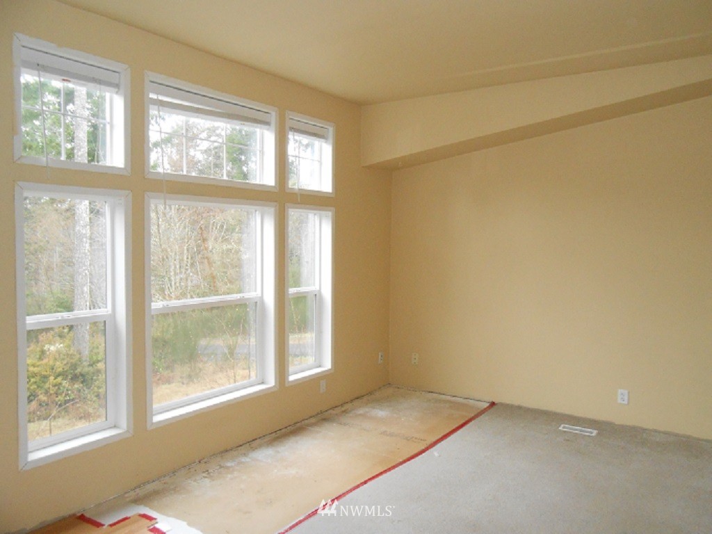 4482 East Rasor Road Belfair, WA 98528 - Photo 10 of 18 Gallery Image 10