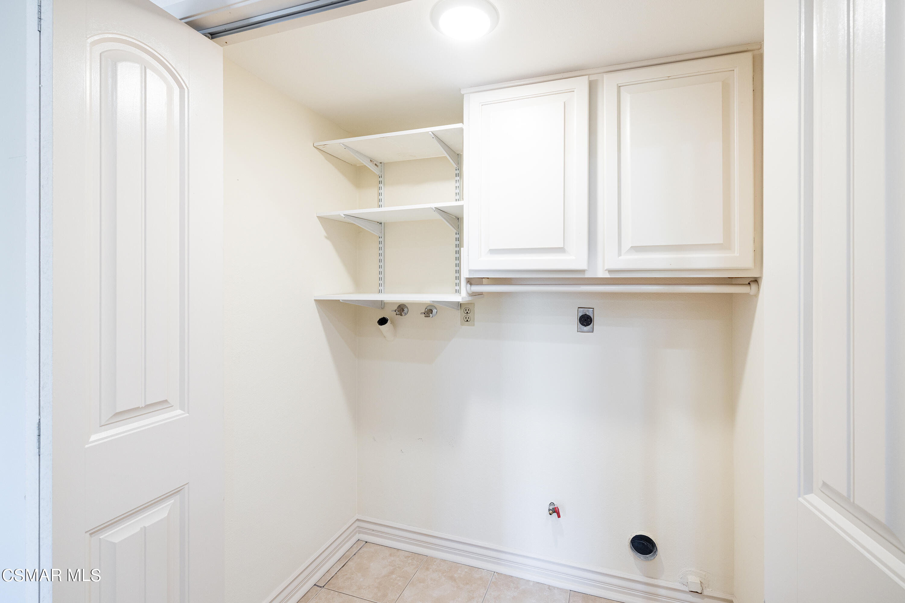 15010 Reedley Street, Unit B Moorpark, CA 93021 - Photo 14 of 27 Reedley13 (1)
