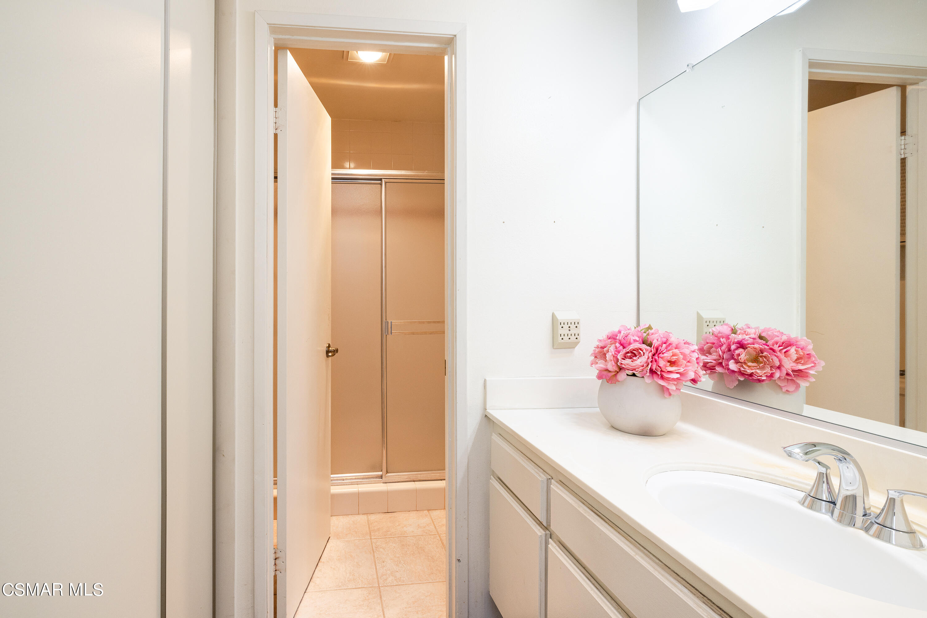 15010 Reedley Street, Unit B Moorpark, CA 93021 - Photo 19 of 27 Reedley18 (1)