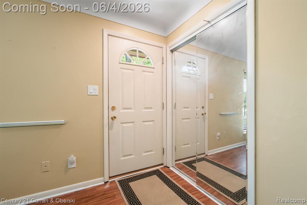 36634 West Lyman Road Farmington, MI 48331 - Photo 4 of 53 Gallery Image 4