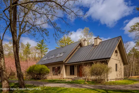 $1,195,000 | 115 Bellwood Lane, Saugerties, NY 12477