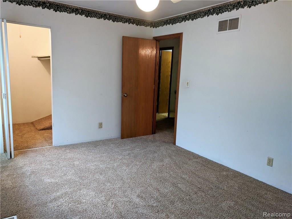 3944 Hunters Ridge Drive, Unit 3 Lansing, MI 48911 - Photo 12 of 25
