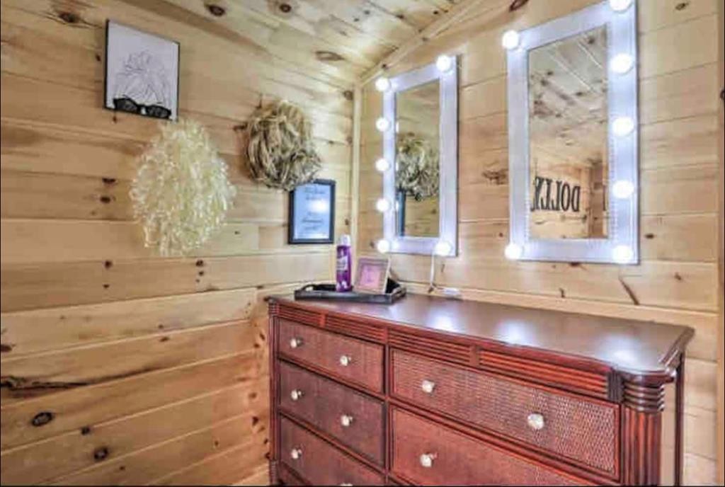 1638 South Mountain View Road Sevierville, TN 37876 - Photo 23 of 27 Gallery Image 23