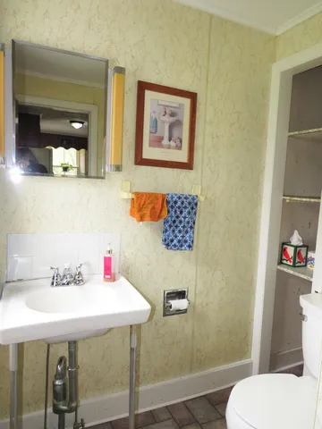 $285,000 | 67 Old Rockland Street, Rockport, ME 04856