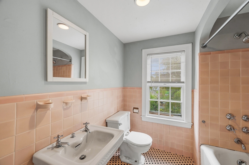 26 Pickwick Road Marblehead, MA 01945 - Photo 29 of 40 a bathroom with a sink toilet and shower