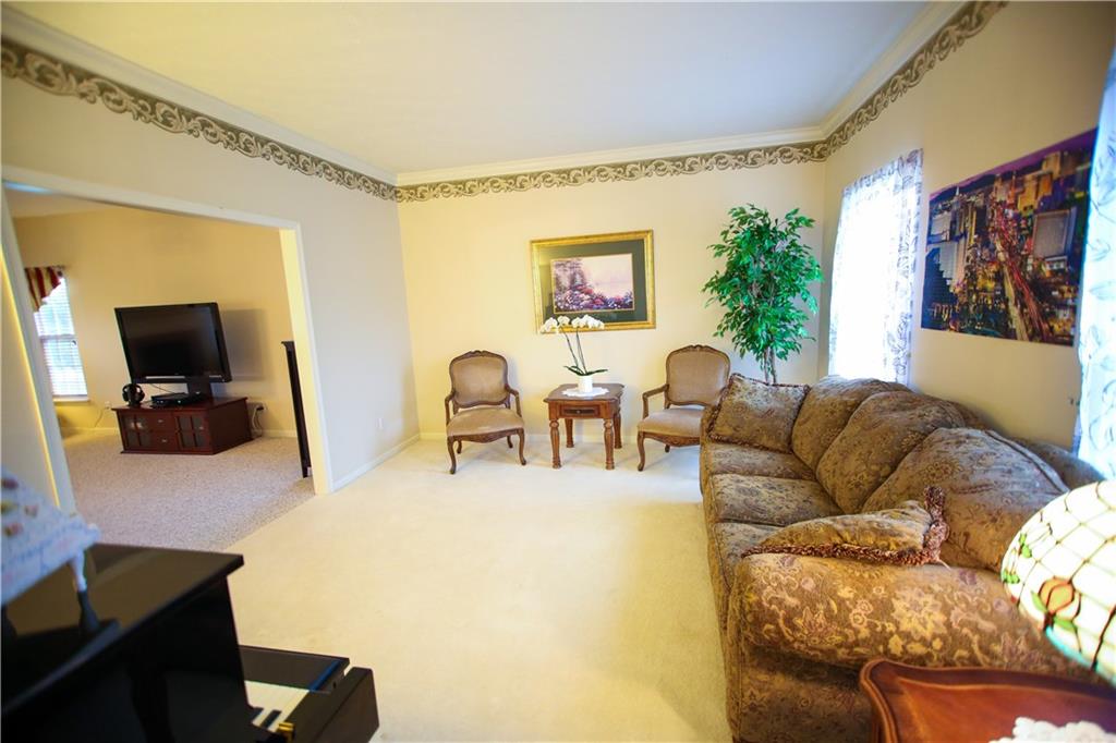 336 Allison Road Gibsonia, PA 15044 - Photo 8 of 25 Gallery Image 8
