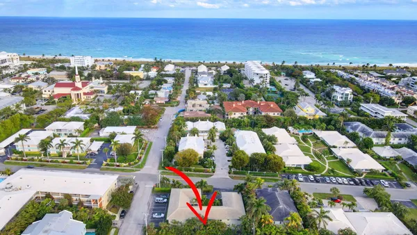 $575,000 | 100 Venetian Drive, Unit 3, Delray Beach, FL 33483