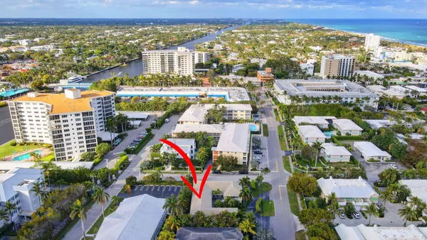 $575,000 | 100 Venetian Drive, Unit 3, Delray Beach, FL 33483