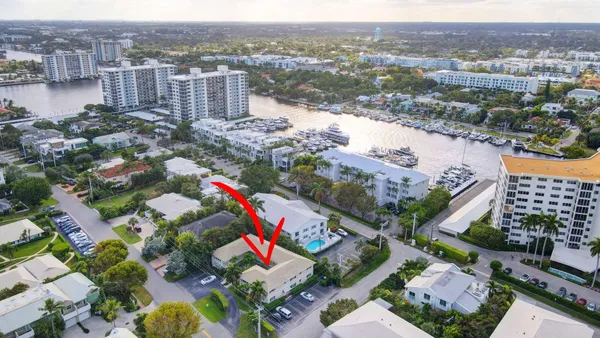 $575,000 | 100 Venetian Drive, Unit 3, Delray Beach, FL 33483