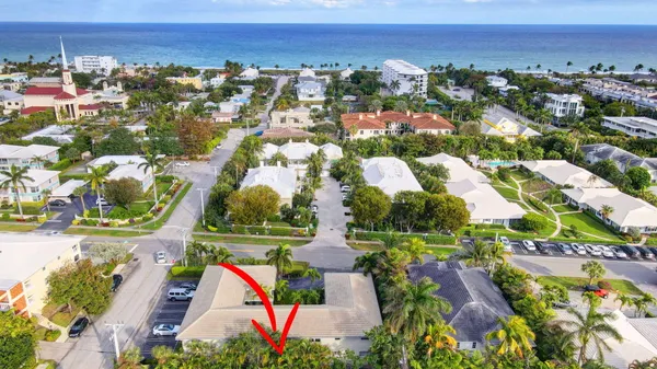 $575,000 | 100 Venetian Drive, Unit 3, Delray Beach, FL 33483