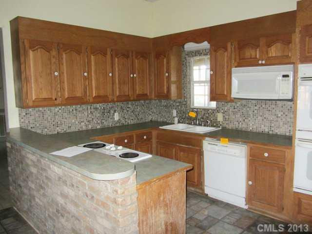 2221 Ashe Road York, SC 29745 - Photo 11 of 16