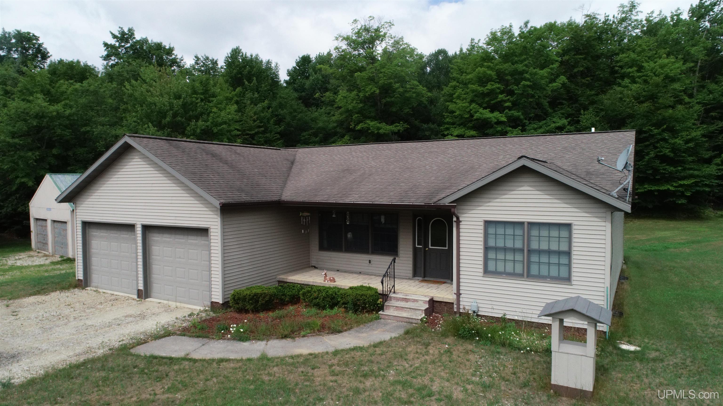 7054 West Co Road Manistique, MI 49854 - Photo 6 of 32