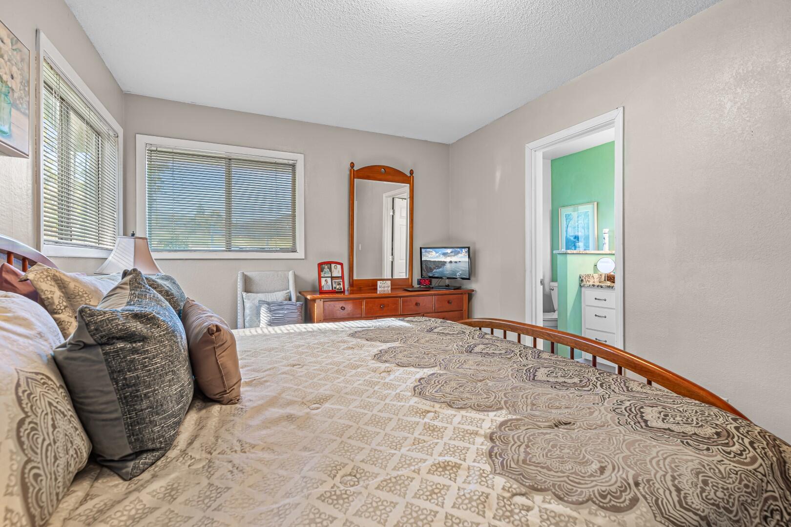 7681 Rapp Lane Talent, OR 97540 - Photo 16 of 35 9R9A7116