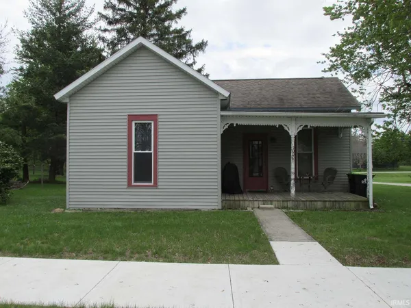 $87,400 | 1006 North Wayne Street, Warren, IN 46792