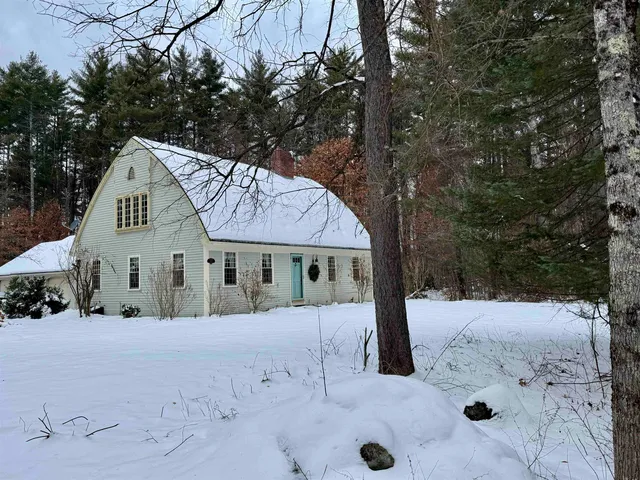 $575,000 | 100 Antrim Road, Hancock, NH 03449