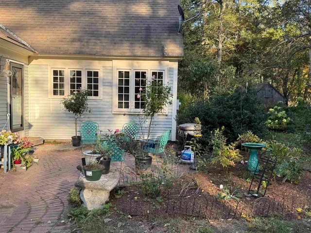 $575,000 | 100 Antrim Road, Hancock, NH 03449