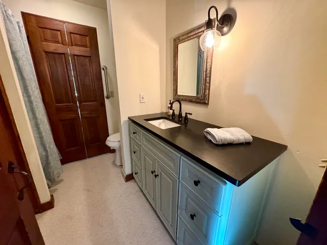 $575,000 | 100 Antrim Road, Hancock, NH 03449