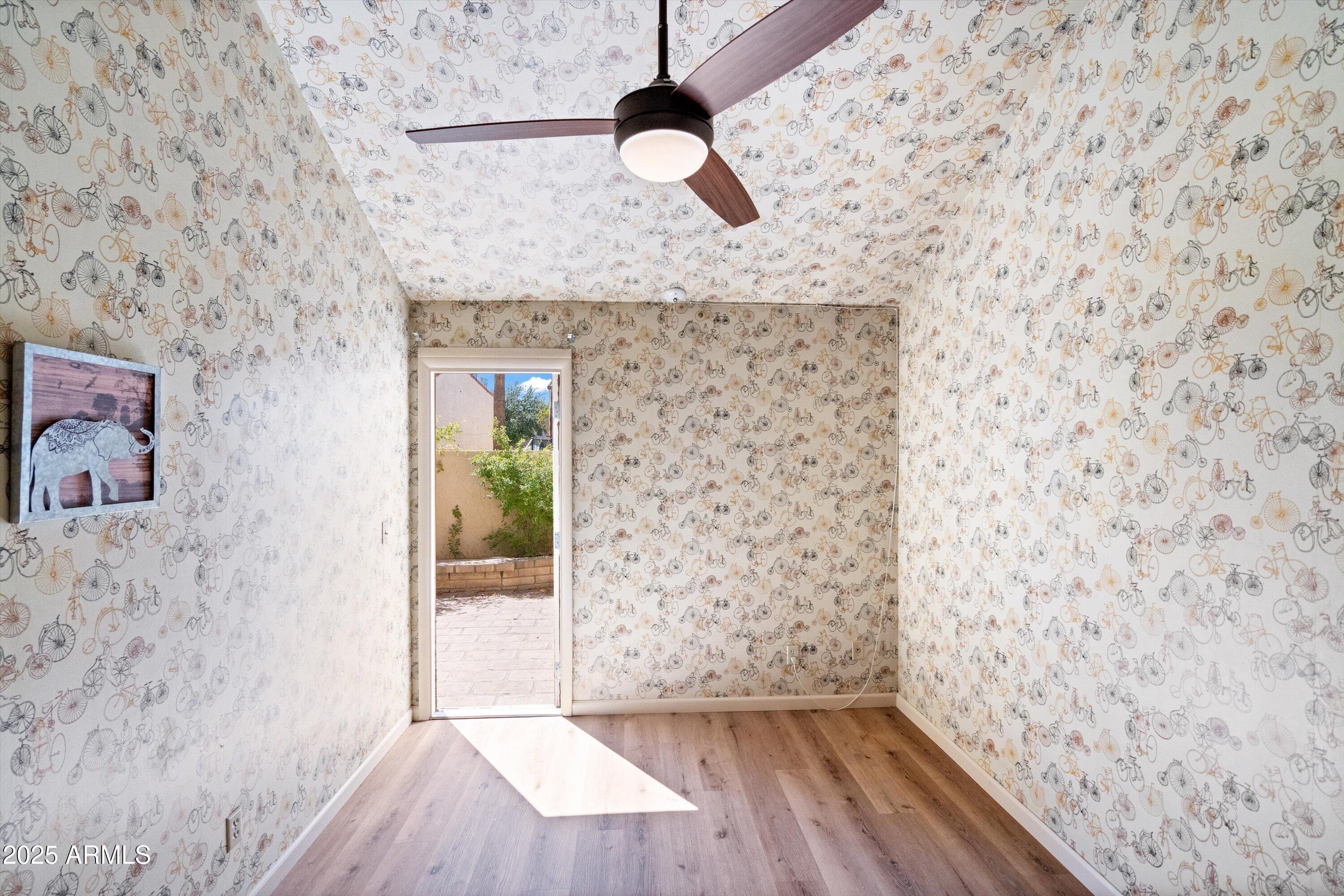 6533 North 7th Avenue, Unit 34 Phoenix, AZ 85013 - Photo 24 of 32 a bathroom with a shower
