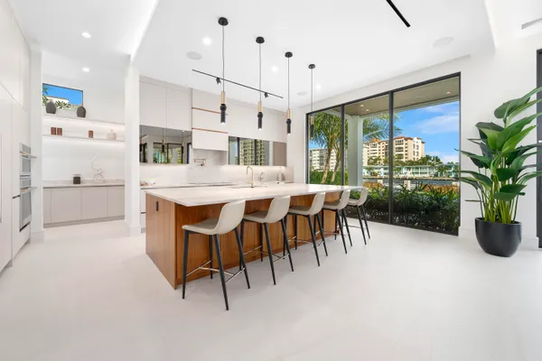 $9,995,000 | 2880 Northeast 9th Street, Pompano Beach, FL 33062