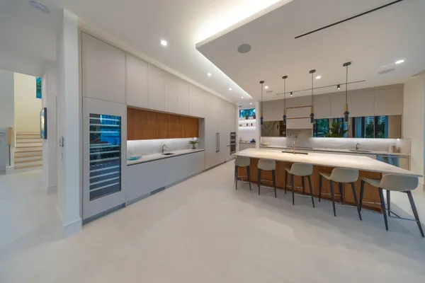 $9,995,000 | 2880 Northeast 9th Street, Pompano Beach, FL 33062