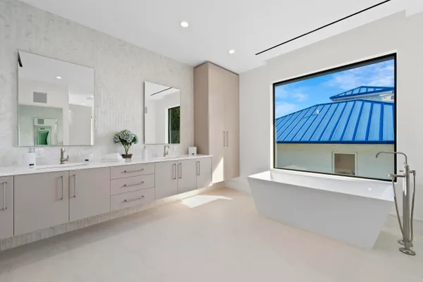 $9,995,000 | 2880 Northeast 9th Street, Pompano Beach, FL 33062