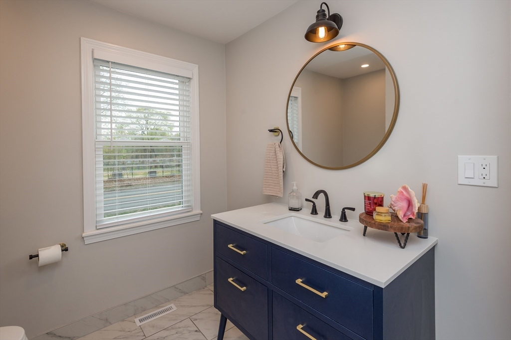 48 MacArthur Road Stoneham, MA 02180 - Photo 9 of 33