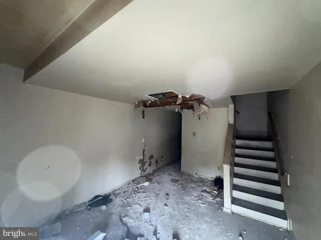 a view of a walk in closet