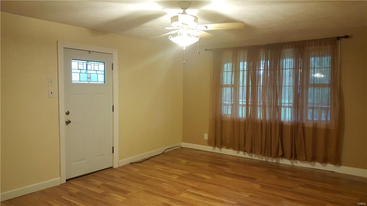 612 Blackjack Road Troy, IL 62294 - Photo 3 of 31