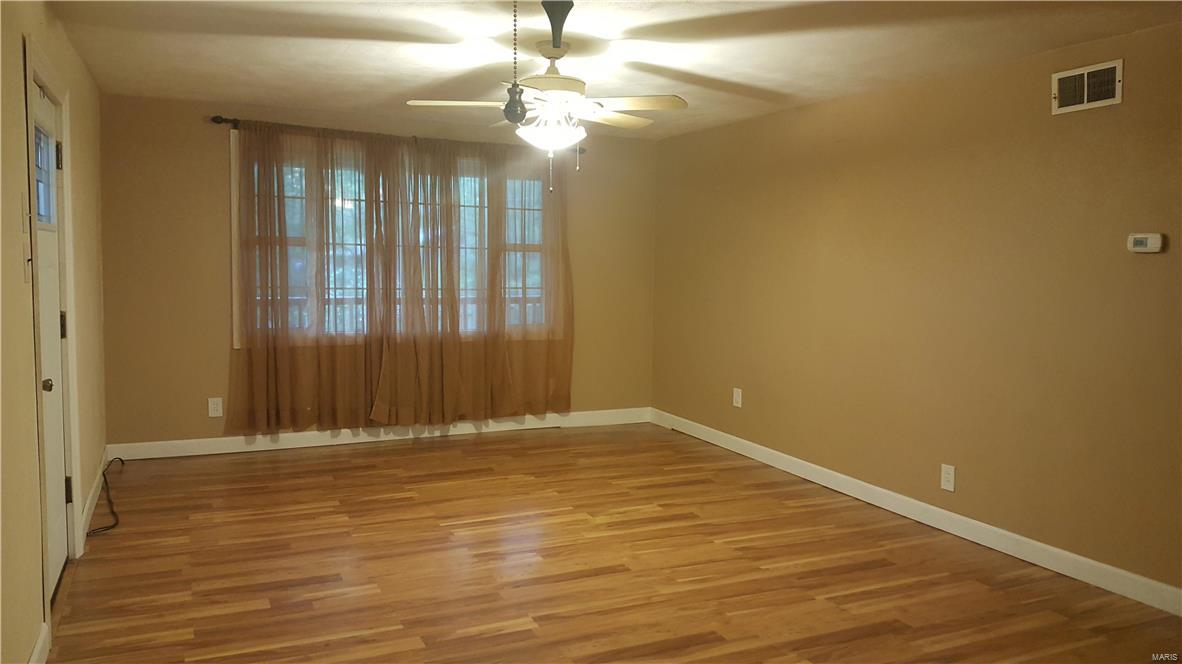 612 Blackjack Road Troy, IL 62294 - Photo 4 of 31