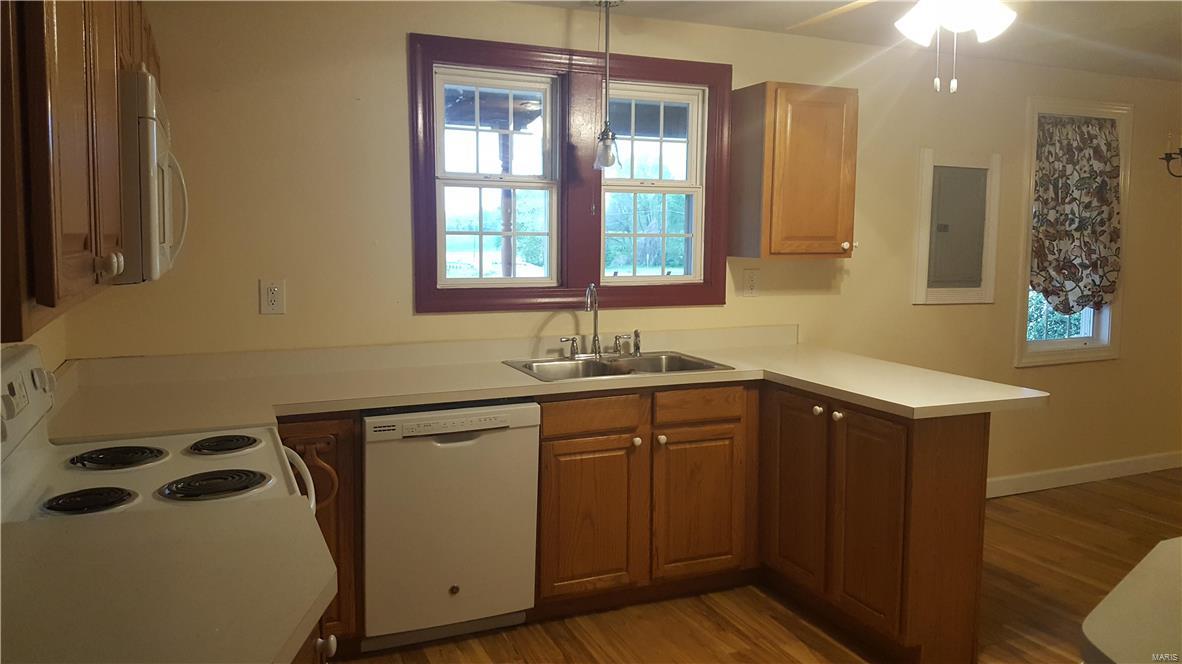 612 Blackjack Road Troy, IL 62294 - Photo 5 of 31