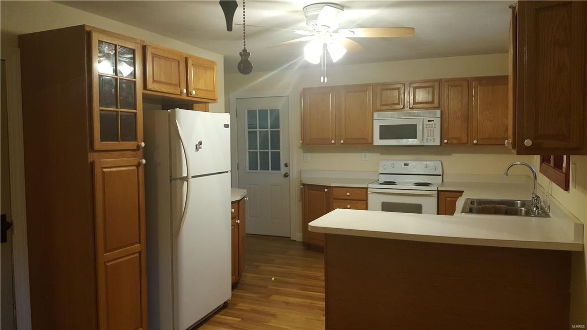 612 Blackjack Road Troy, IL 62294 - Photo 6 of 31