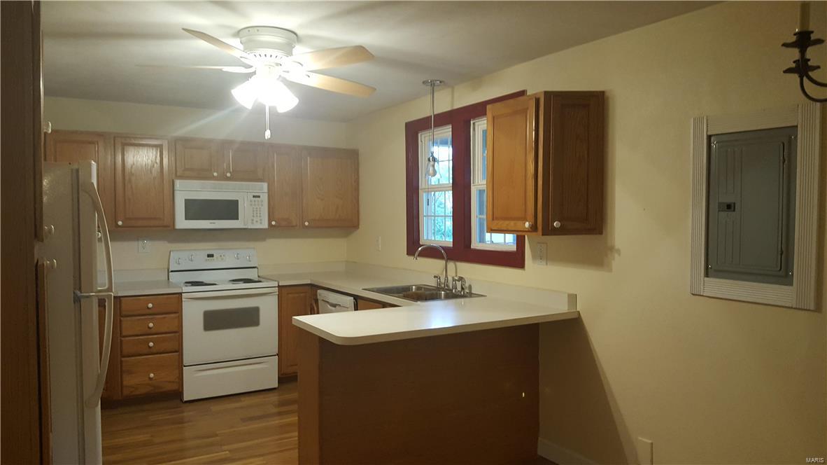 612 Blackjack Road Troy, IL 62294 - Photo 7 of 31