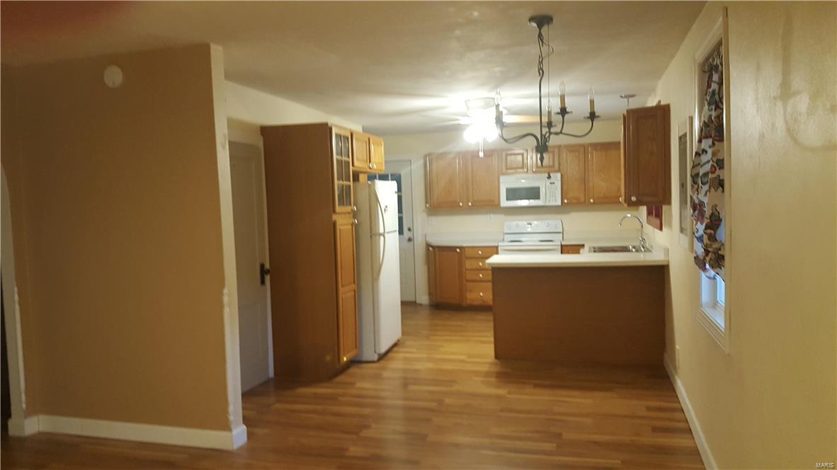 612 Blackjack Road Troy, IL 62294 - Photo 8 of 31