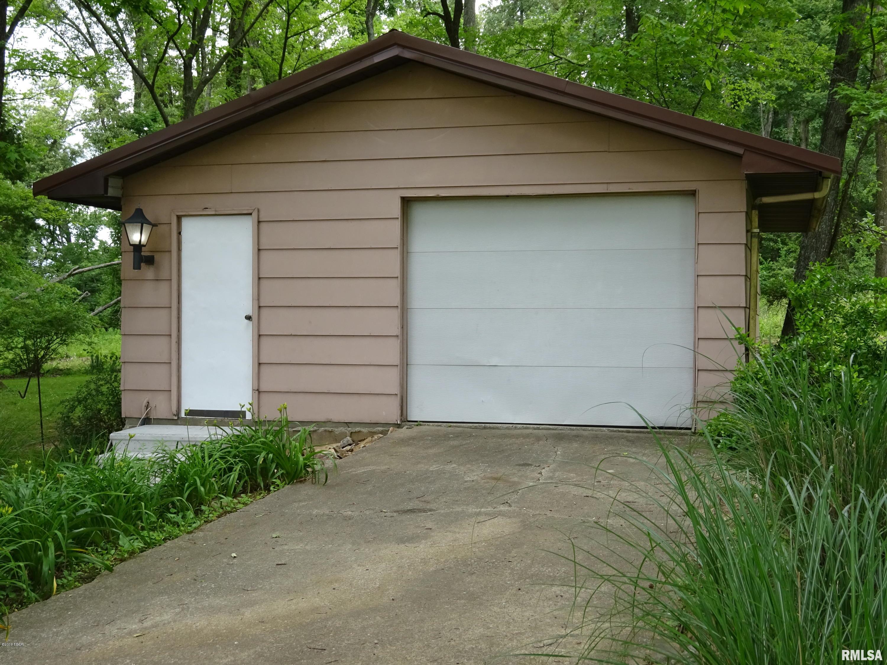 1075 Ingram Hill Road Harrisburg, IL 62946 - Photo 22 of 30 Gallery Image 22