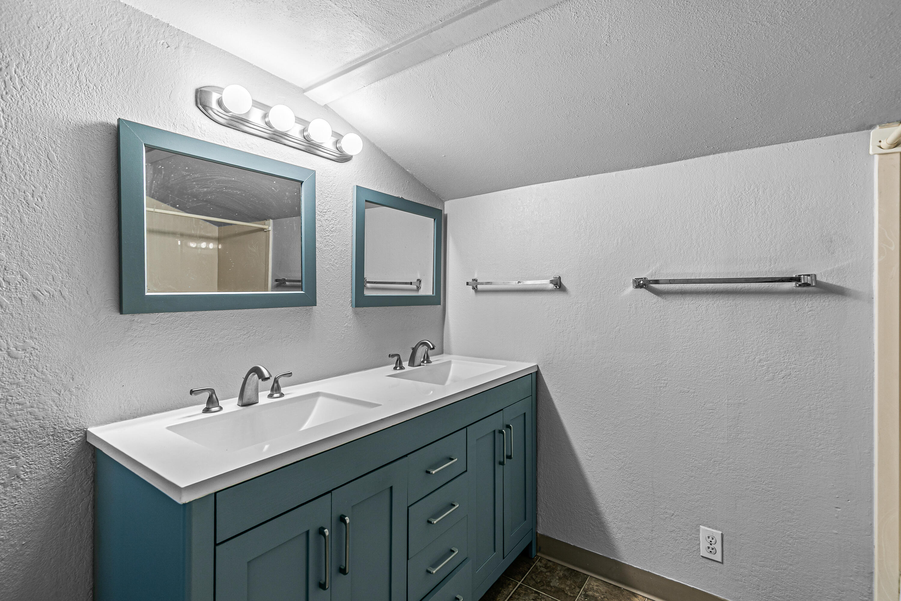 2615 Glory C Road Medford, OR 97501 - Photo 31 of 57 9R9A4071