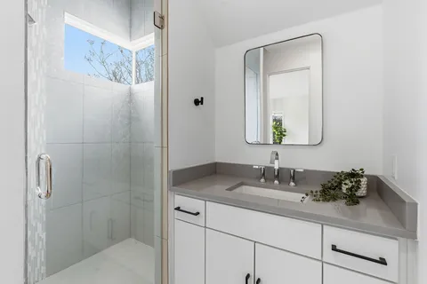 $2,500,000 | 8400 Lakewood Ridge Cove, Austin, TX 78738