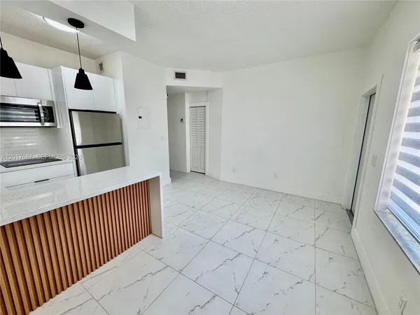 $2,350 | 421 Northwest 13th Avenue, Unit A, Miami, FL 33125