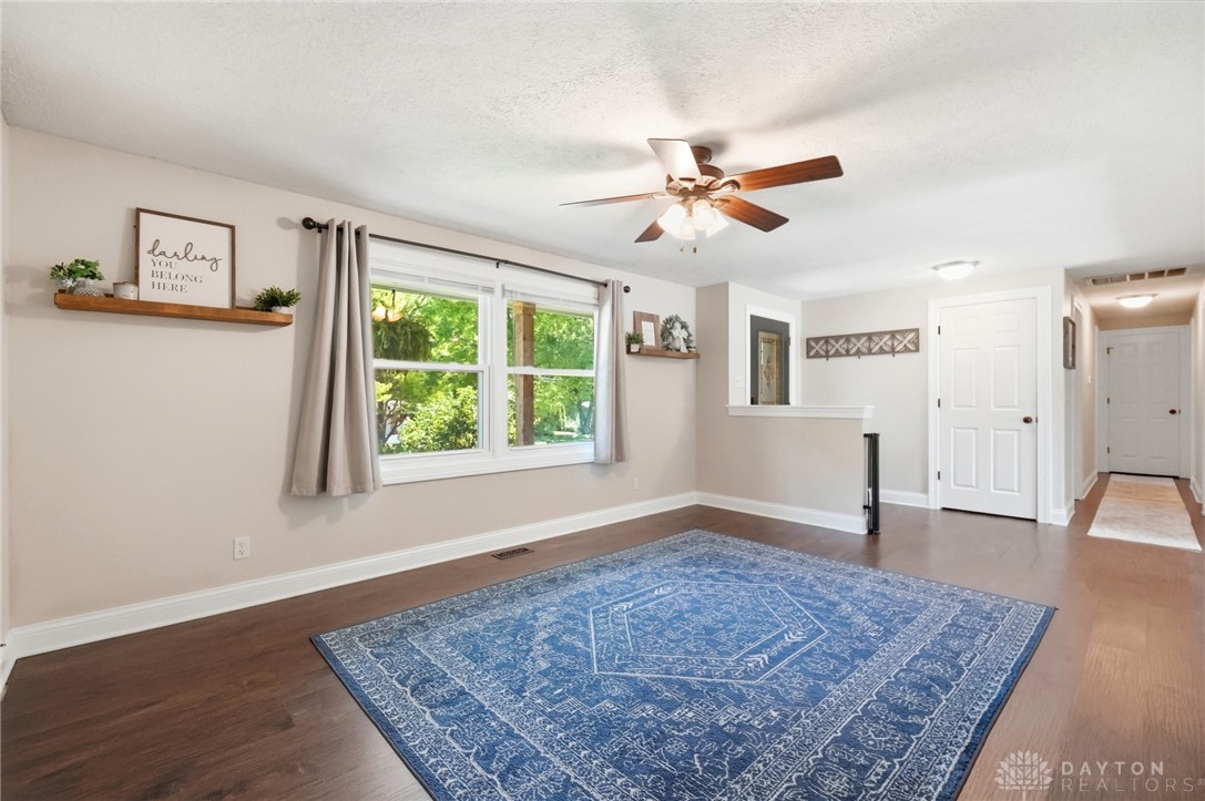 2376 Portage Path Bellbrook, OH 45305 - Photo 11 of 46