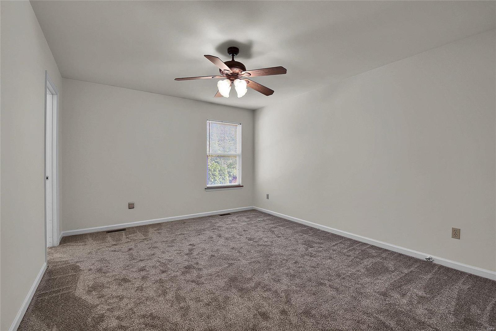 148 Meramec Oak Ridge Fenton, MO 63026 - Photo 12 of 26 Gallery Image 12
