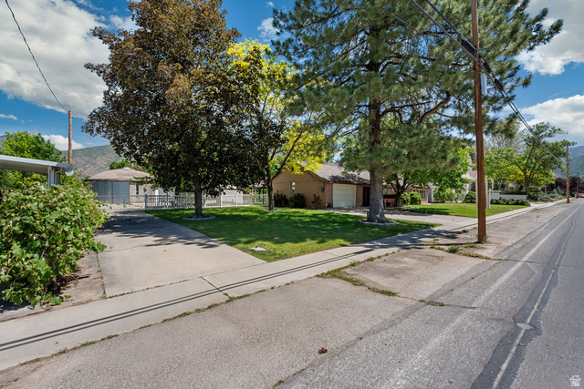 415 East Maple Street Mapleton, UT 84664 - Photo 4 of 48