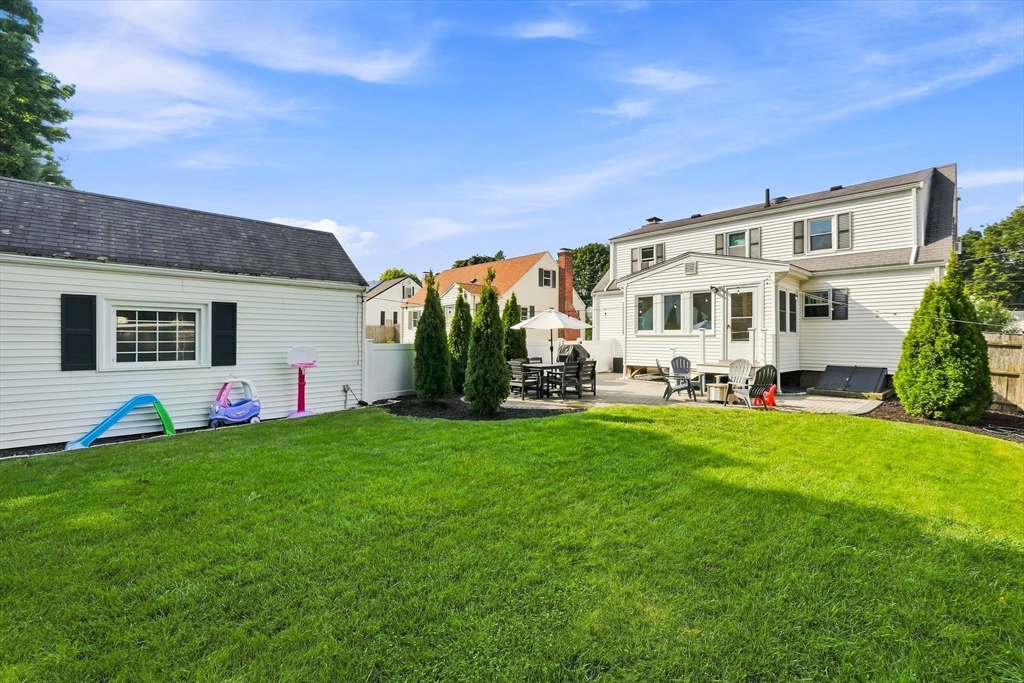 5 Chandler Road Salem, MA 01970 - Photo 3 of 42 Gallery Image 3