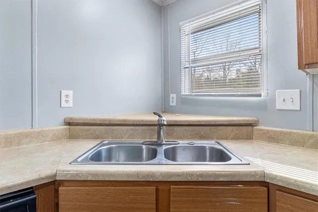 a close view of sink and tap