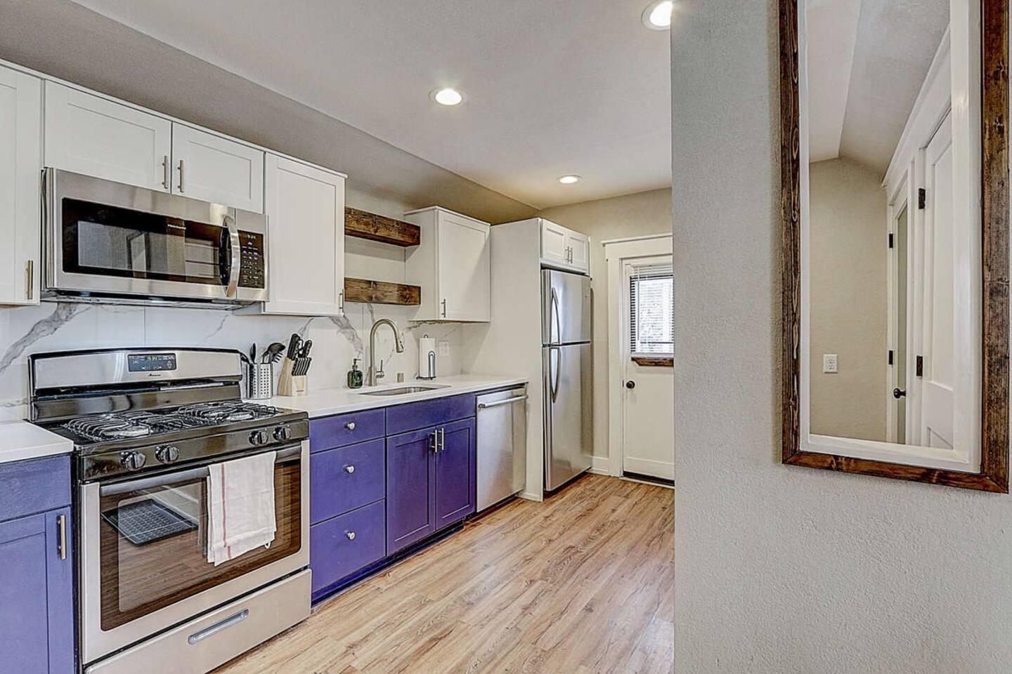 1202 North 45th Street, Unit 1202A Milwaukee, WI 53208 - Photo 2 of 18 kitchen