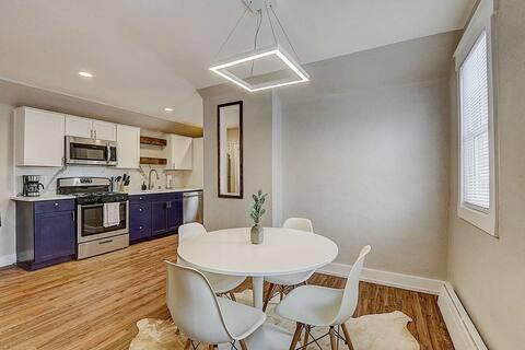 1202 North 45th Street, Unit 1202A Milwaukee, WI 53208 - Photo 4 of 18 dining room