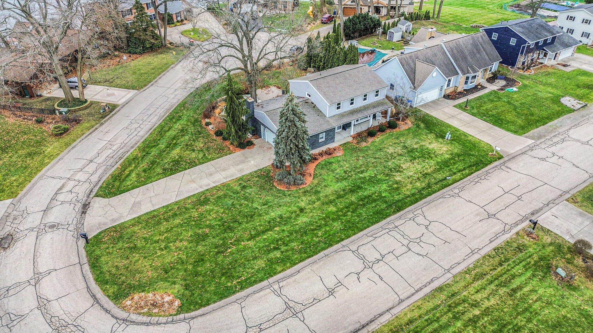 16118 Harbor View Drive Spring Lake, MI 49456 - Photo 33 of 38 029_photo_dec_18_2024_10_47_45_736