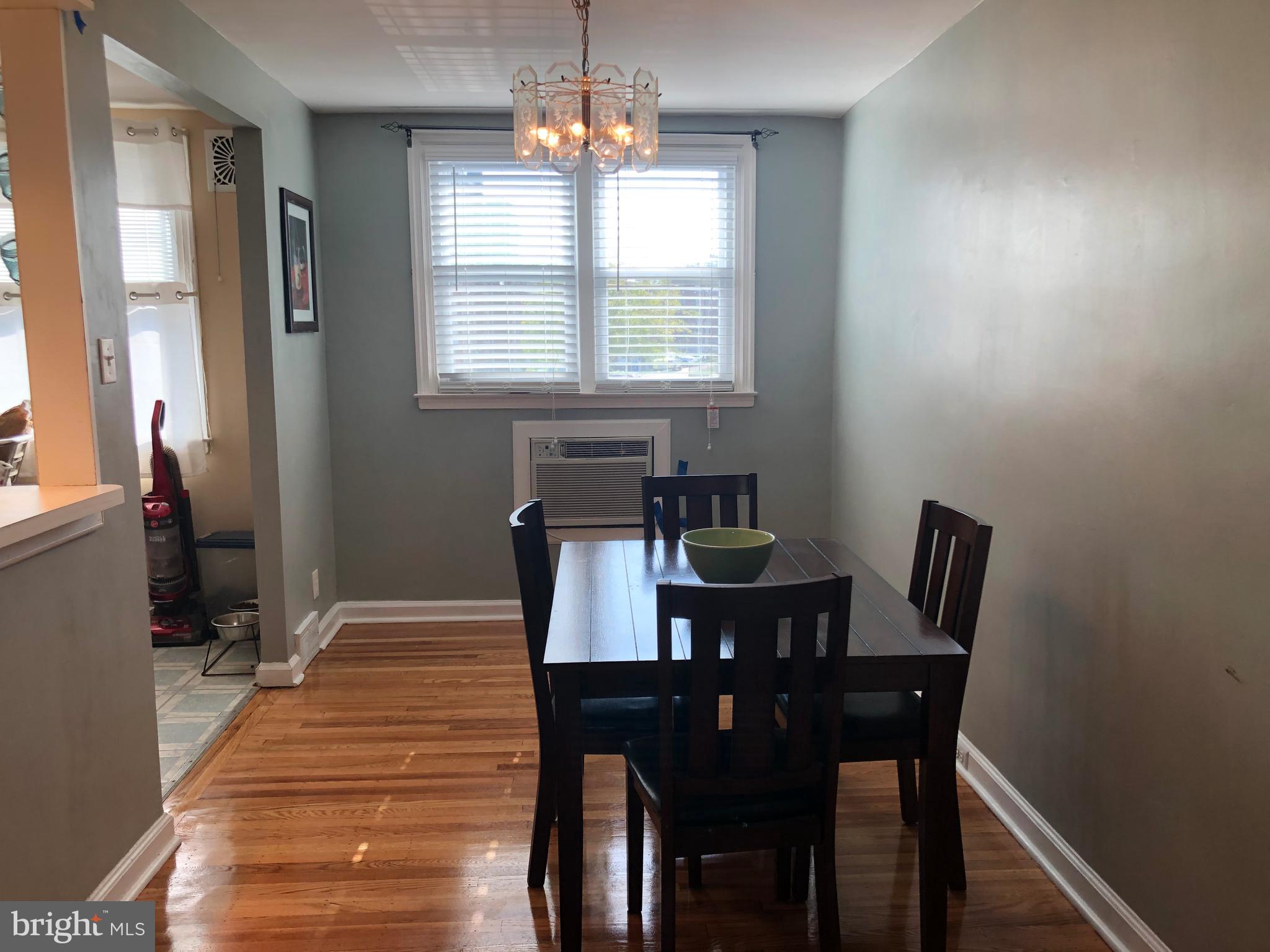 3060 Willits Road Philadelphia, PA 19136 - Photo 4 of 15 Dining Room