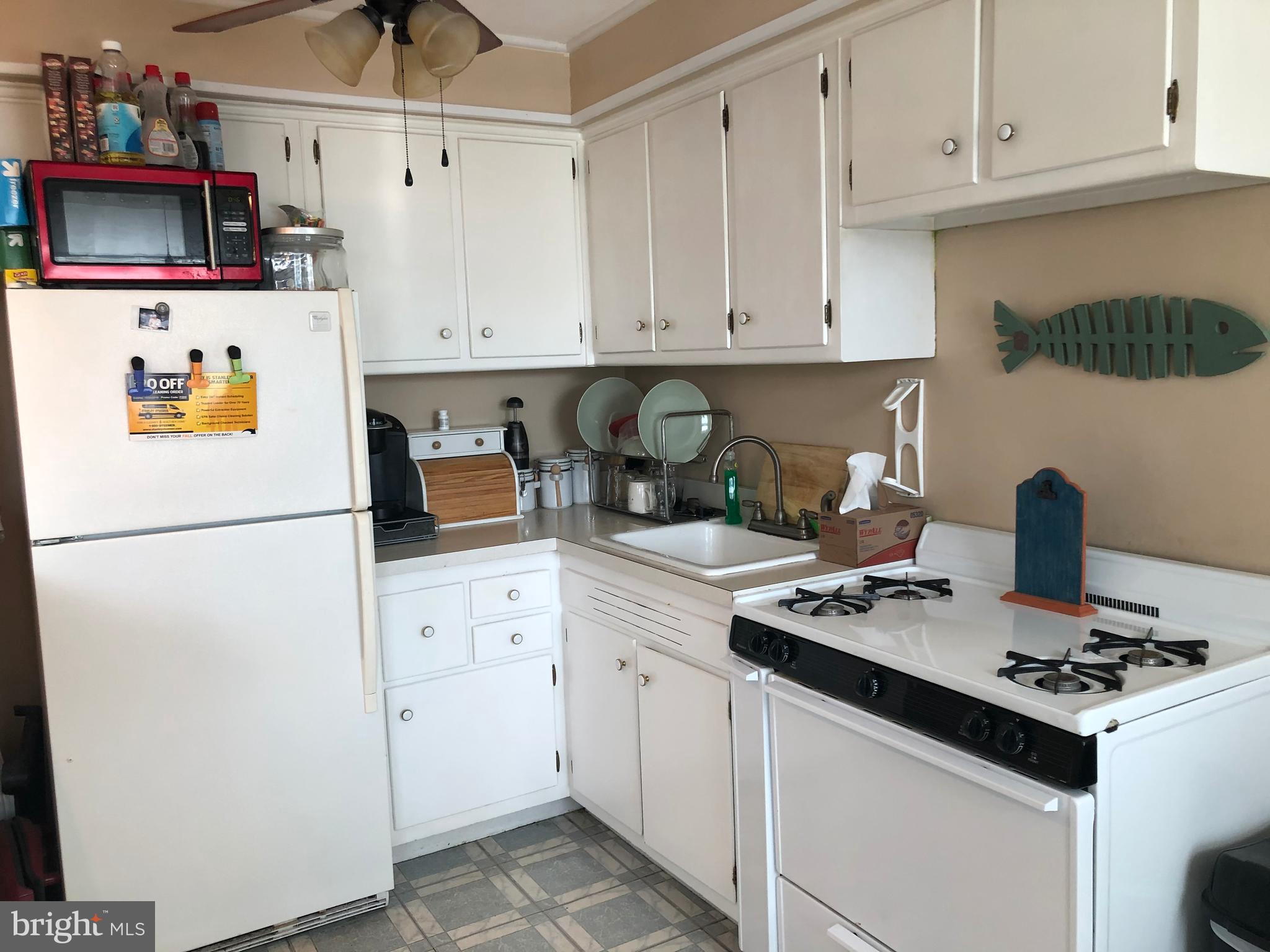 3060 Willits Road Philadelphia, PA 19136 - Photo 6 of 15 Kitchen